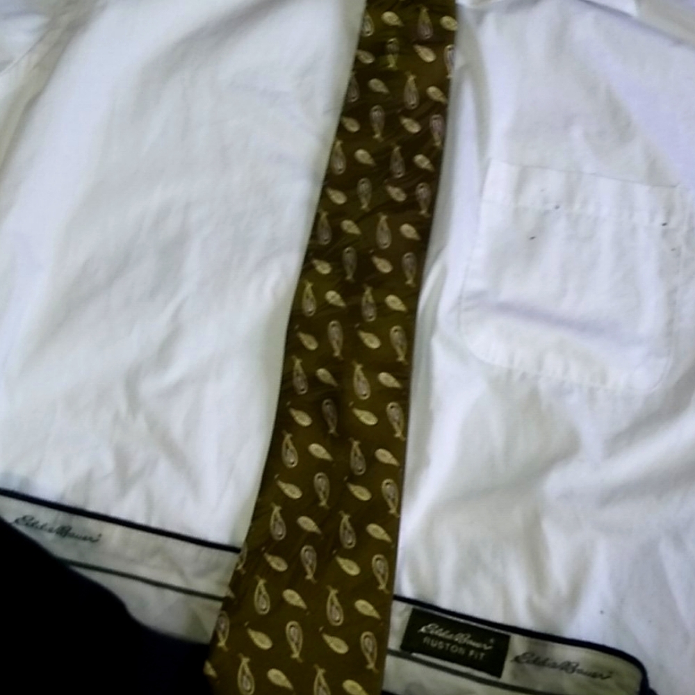 Divinity tie